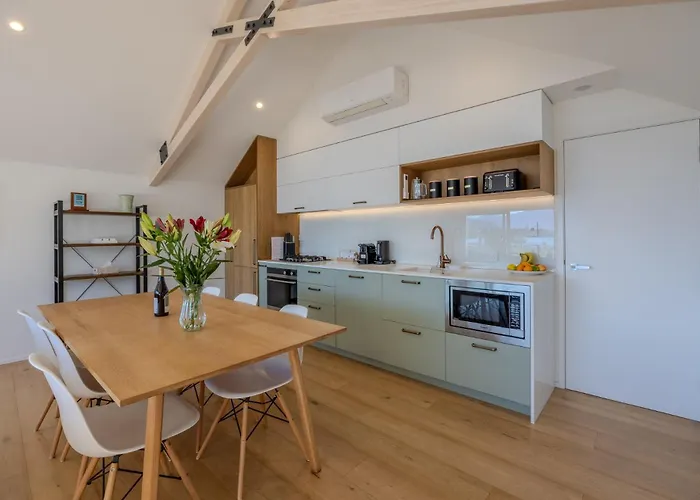 Aspiring View - Modern & Stylish 3-brm, 3-bth - 2 Min Walk To & Town Appartement Wanaka